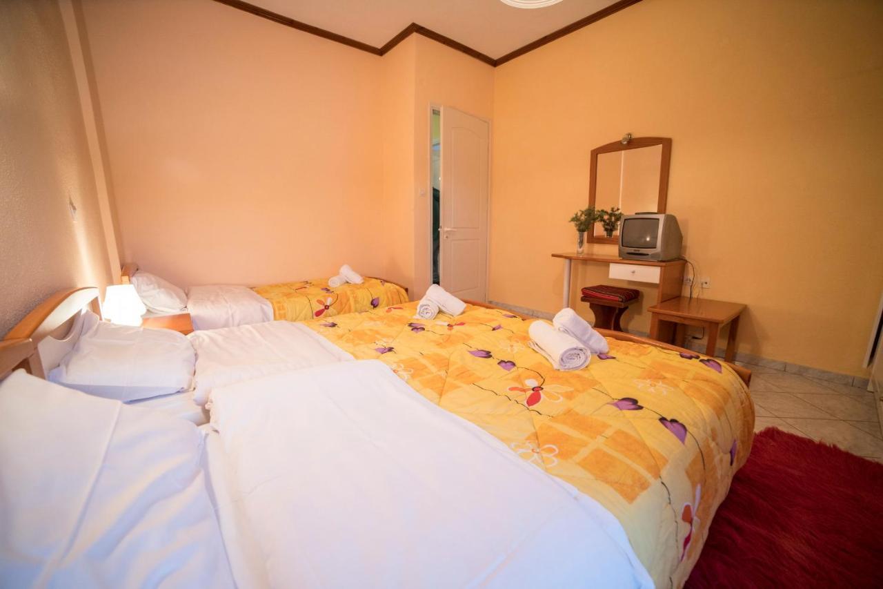 Ξενοδοχειο Παπαναγιωτου Hotel Neraidochori Luaran gambar