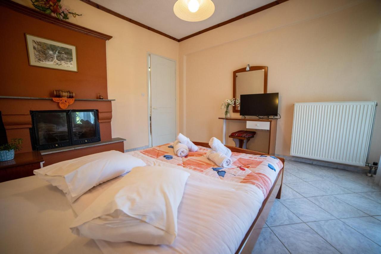 Ξενοδοχειο Παπαναγιωτου Hotel Neraidochori Luaran gambar